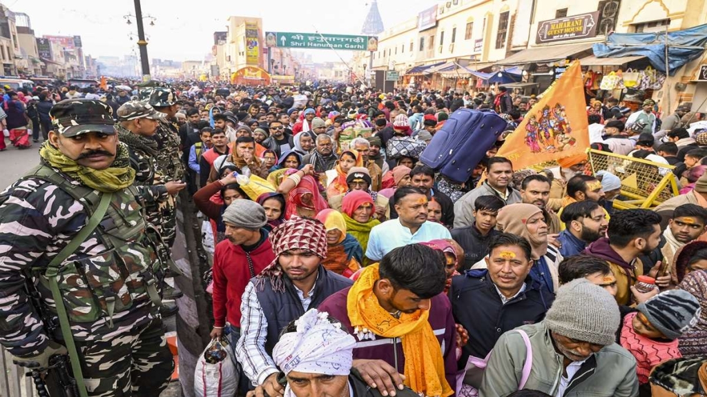 अयोध्या में जुटा भक्तों का हुजूम, 4 दिन में 65 लाख श्रद्धालु पहुंचे; टूटा प्राण प्रतिष्ठा के समय का रिकॉर्ड